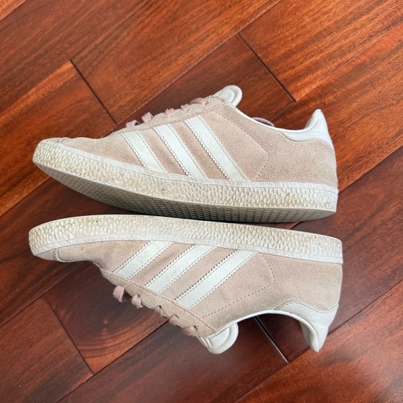 Adidas Gazelle Suede Sneakers in pink and White size 4 - Picture 5 of 8